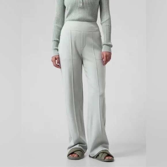 Athleta Pants - Athleta Eastbound Wide Leg Pant Grey Zip Pockets Athleisure Cozy Fall